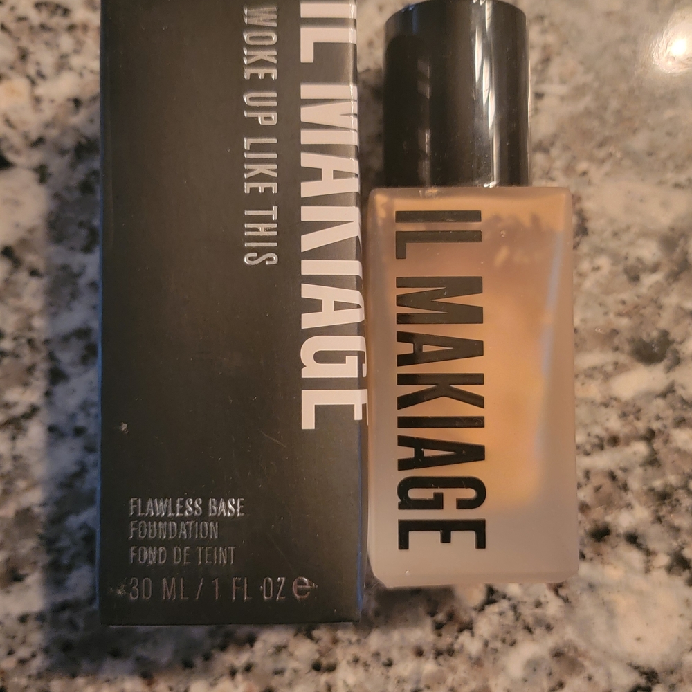 IL MAKIAGE Flawless Base Foundation - Tan